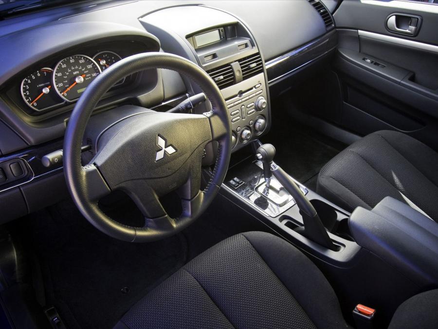  Mitsubishi Galant 2009 года  (фото 19 из 98)